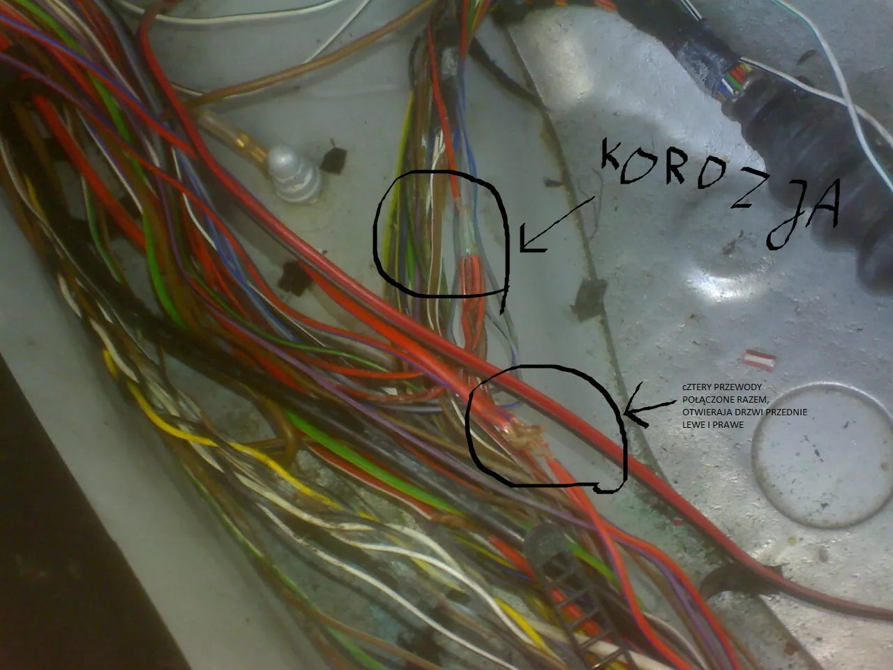 zalany moduł komfortu Passat B5 korozja