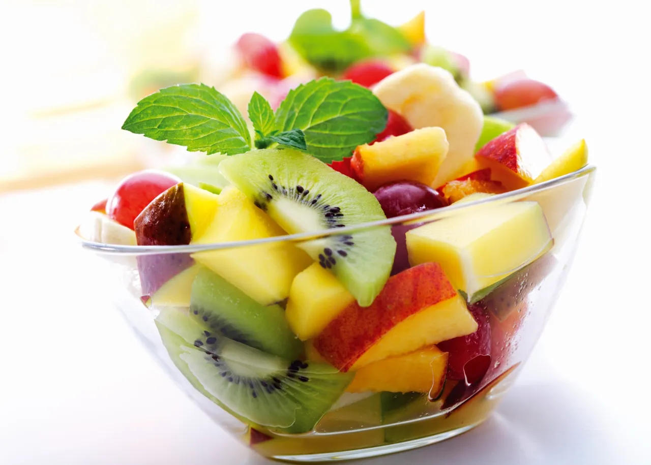salade de fruits exotiques avec rhum et menthe