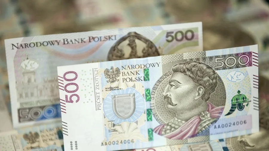 polskie banknoty 800 złotych i symbol rodziny