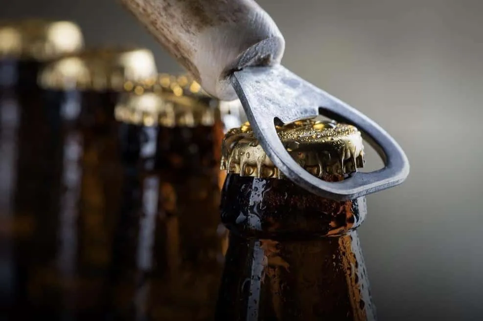 piwo w zamrażarce butelka puszka czas