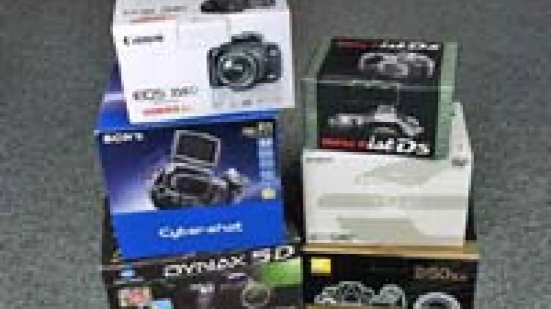 porównanie lustrzanek canon nikon pentax