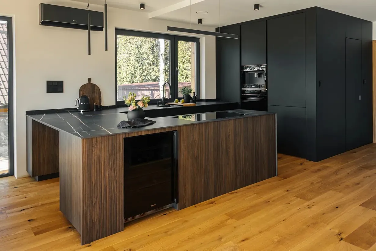 W pełni wyposażona kuchnia w apartamencie wakacyjnym