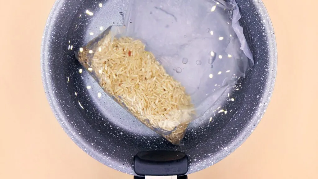 gotowanie ryżu luzem vs ryż w woreczkach