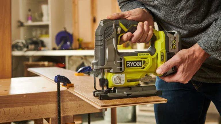 Narzędzia do cięcia paneli podłogowych