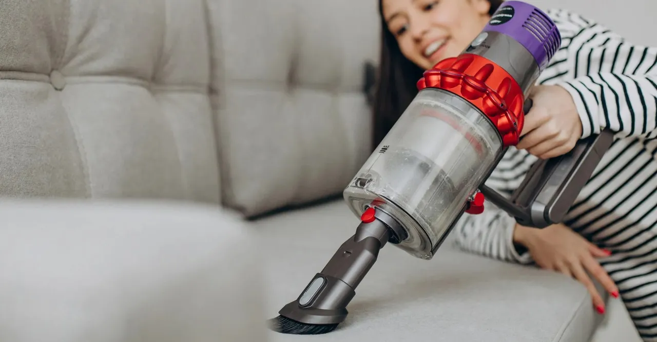 czyszczenie tapicerki krzesła domowymi sposobami instrukcja