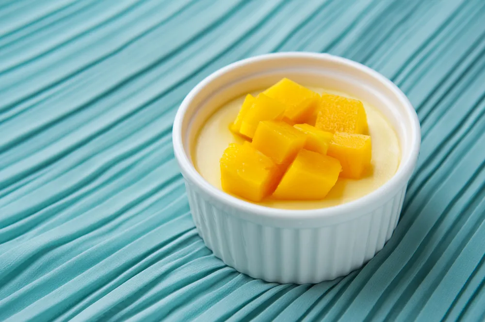 Dessert mousse mangue