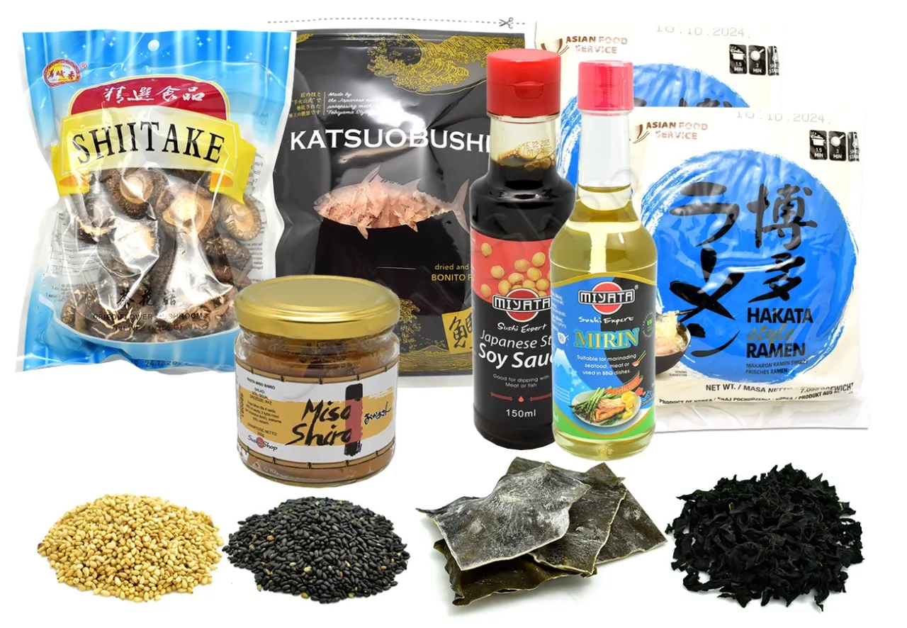 Miski ramen z r&oacute;żnymi rodzajami bulionu i dodatk&oacute;w