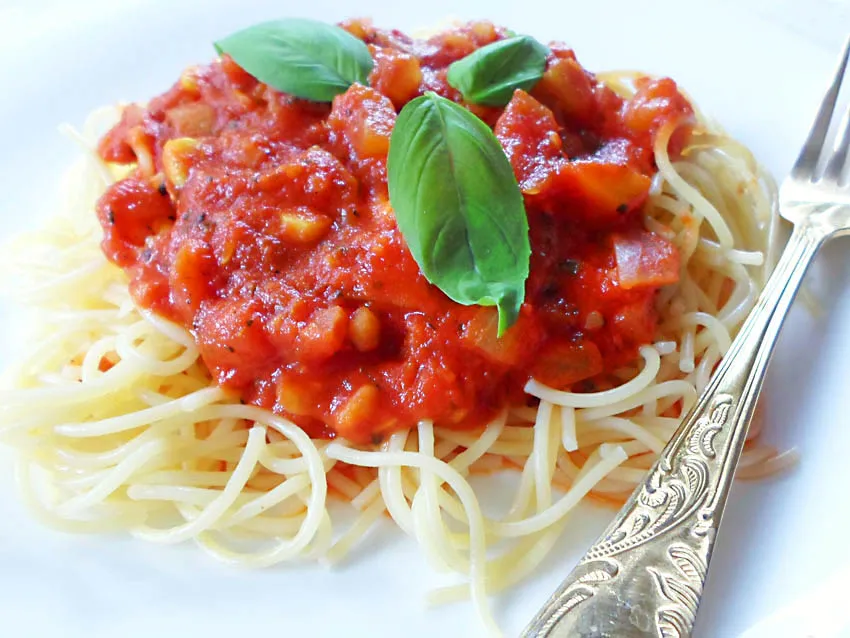 talerz spaghetti bez mięsa r&oacute;żnorodność