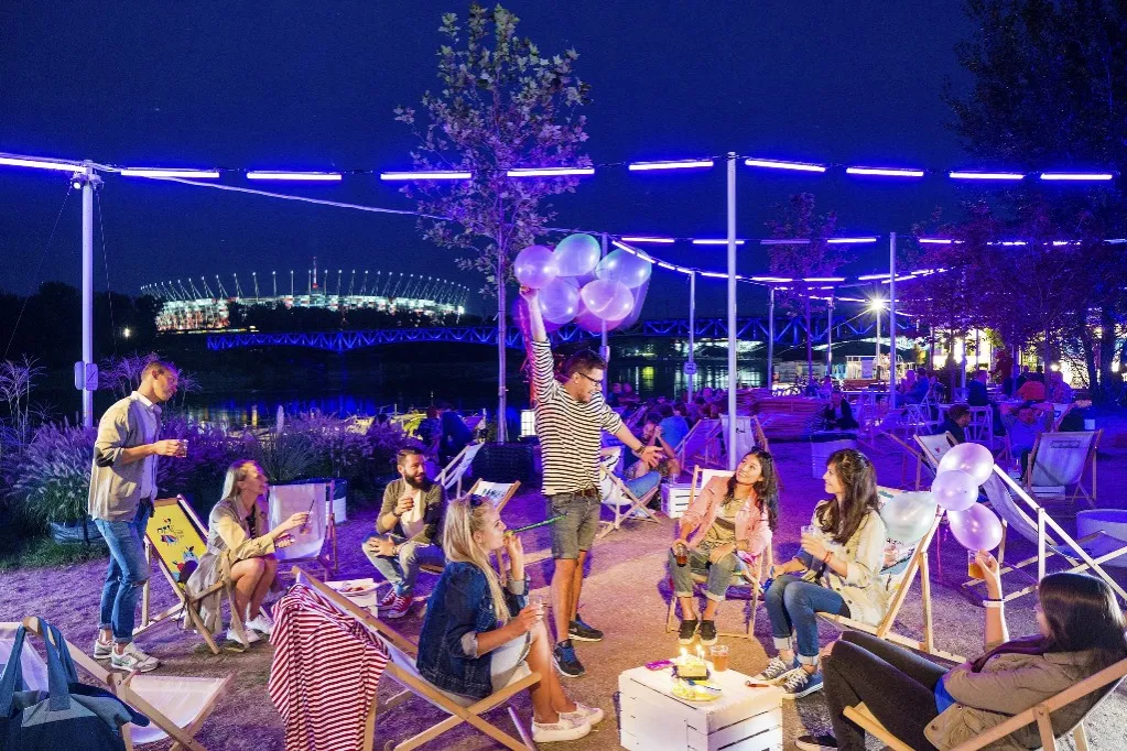 Bulwary Wiślane wieczorem