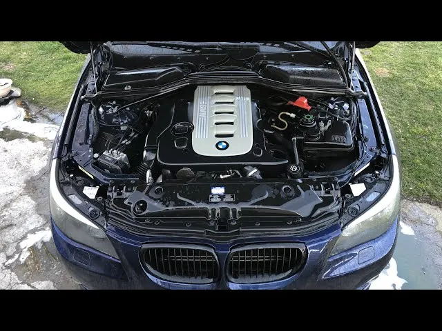 BMW E60 komora silnika zbiorniczek wyrównawczy lokalizacja