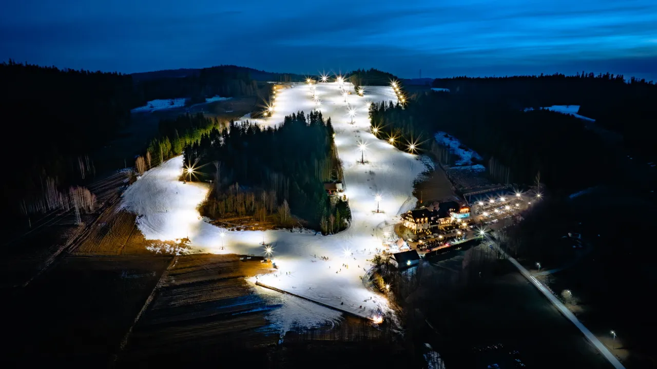 Ceny karnetów narciarskich Beskidy tabela