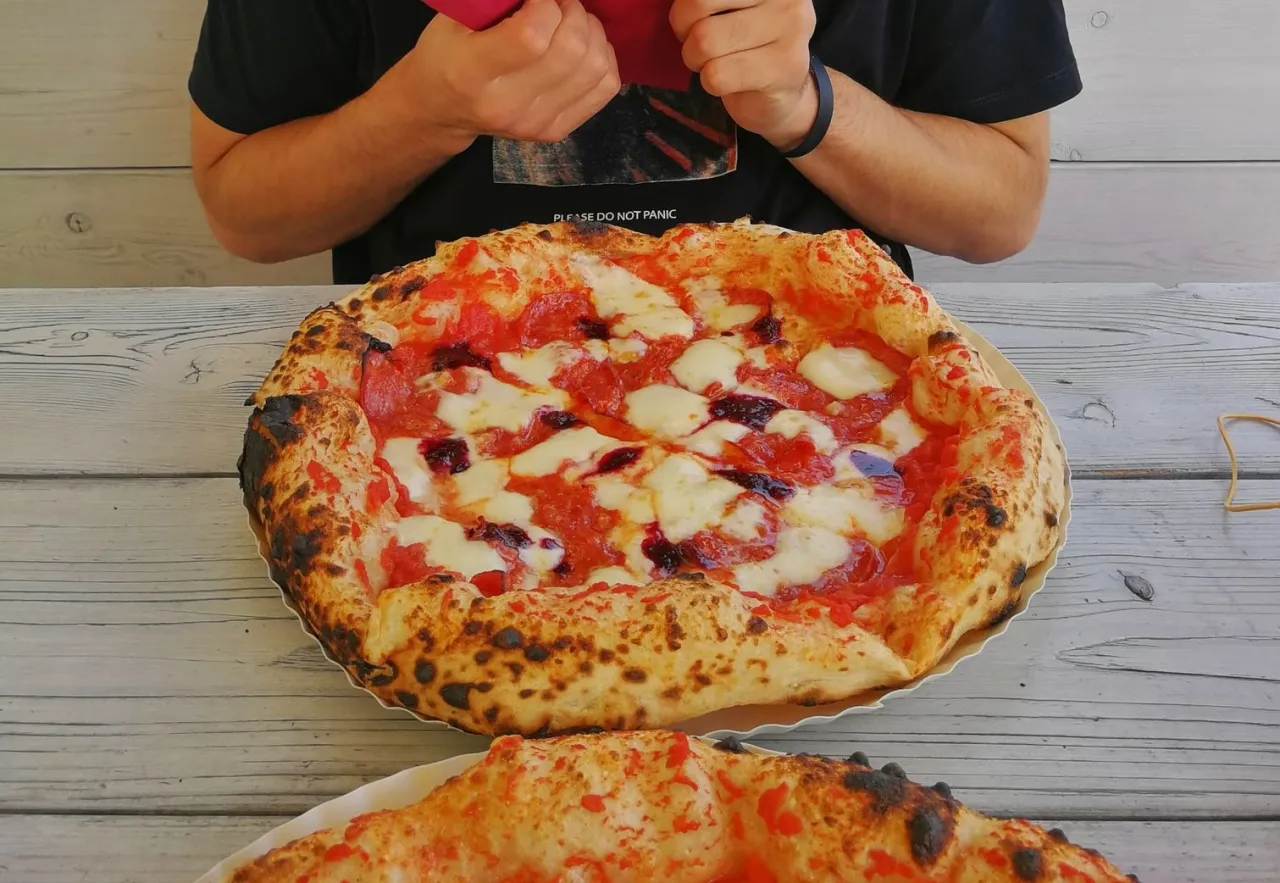 pizza neapolitańska w Pizzeria Di Casa Dobczyce