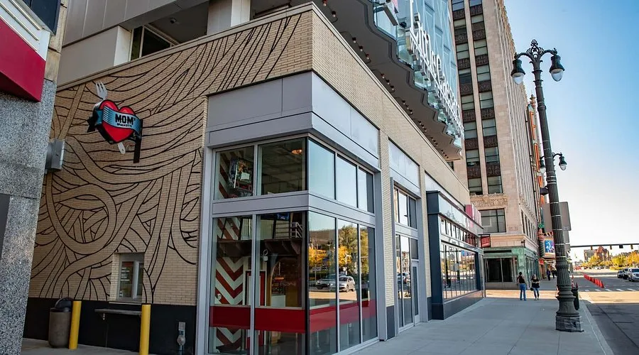 Mom's Spaghetti restaurant Detroit