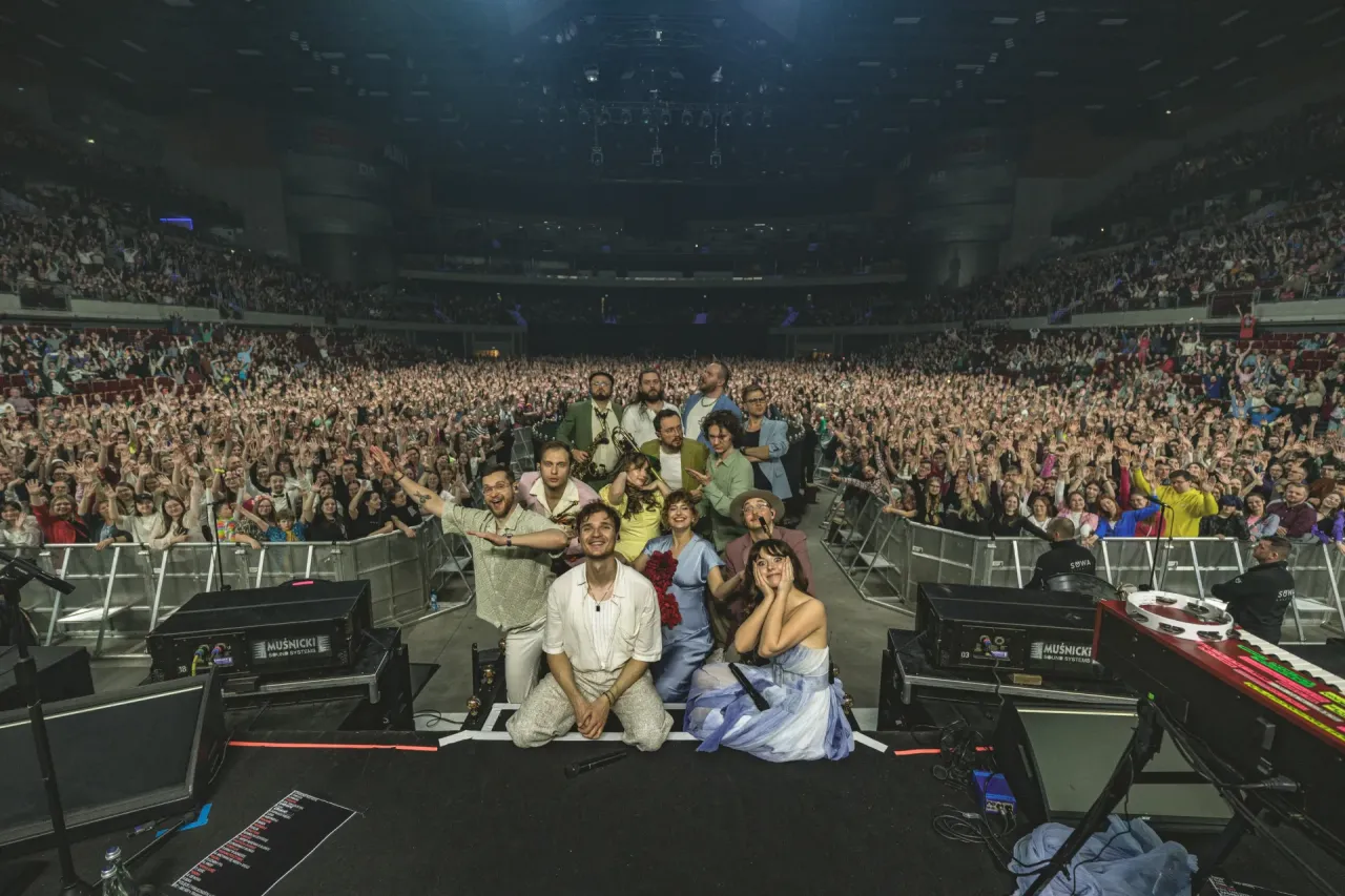 Kwiat Jabłoni koncert scena publiczność