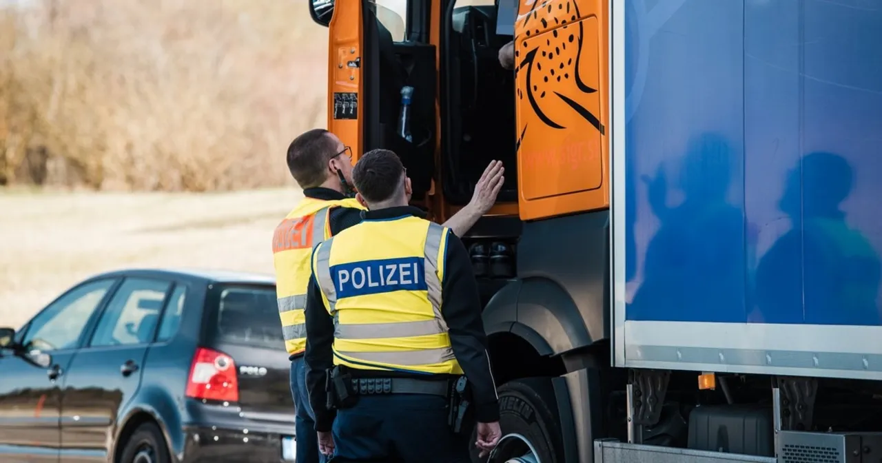 niemiecki celnik kontrola bagażu