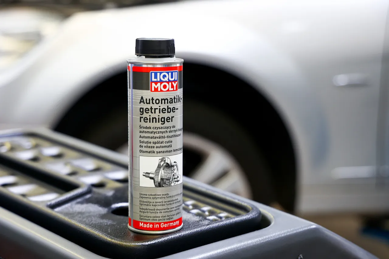 objawy zużytego oleju w automatycznej skrzyni bieg&oacute;w