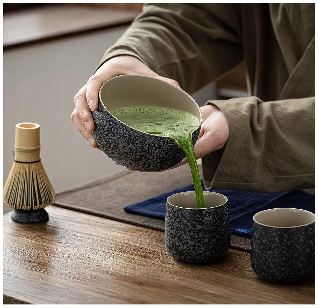 Akcesoria do parzenia matchy: chawan, chasen, chashaku