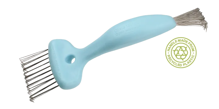 Olivia Garden brush cleaner and dirty hairbrush