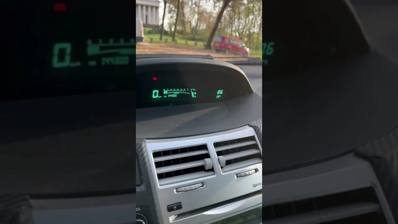 Zdjęcie Zmiana godziny w Toyota Yaris: Prosty poradnik dla każdego kierowcy