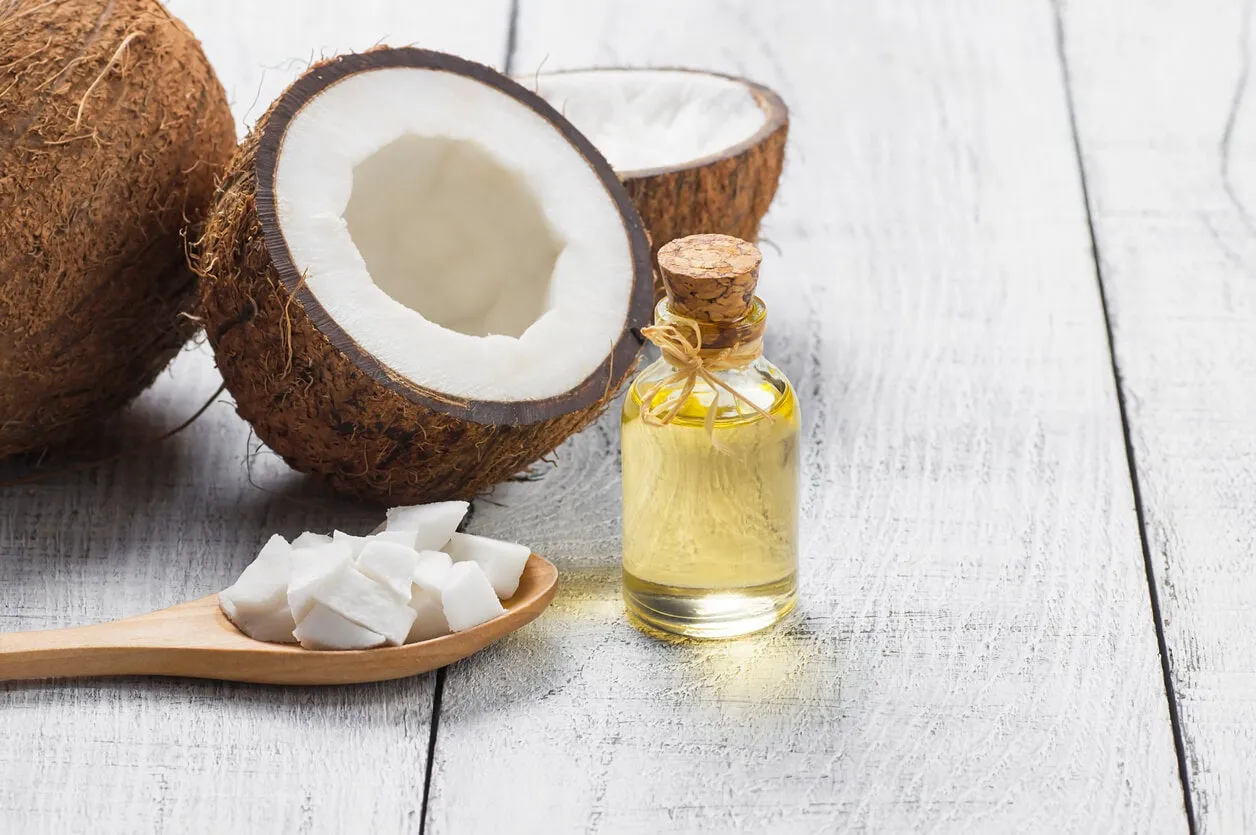 Zdjęcie ¿Es malo freír con aceite de coco? Efectos en la salud y colesterol