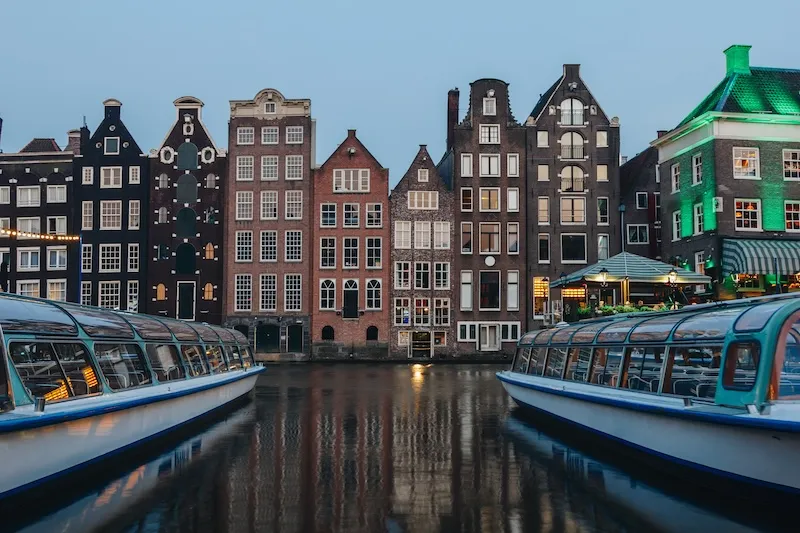 Zdjęcie Najlepsze atrakcje turystyczne w Amsterdamie, które musisz zobaczyć