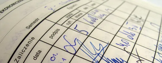 Zdjęcie Czesne za studia: Ile kosztują studia zaoczne? Porównanie uczelni