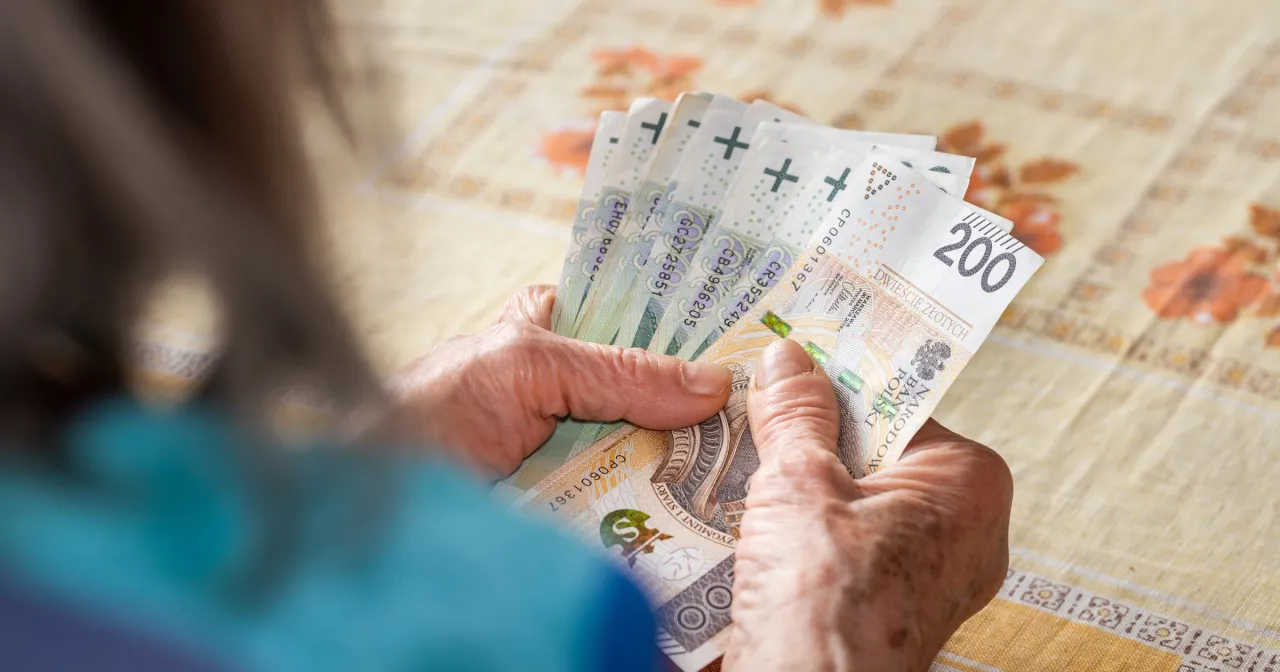 Zdjęcie Renta czy emerytura? Kluczowe różnice, które musisz znać przed decyzją