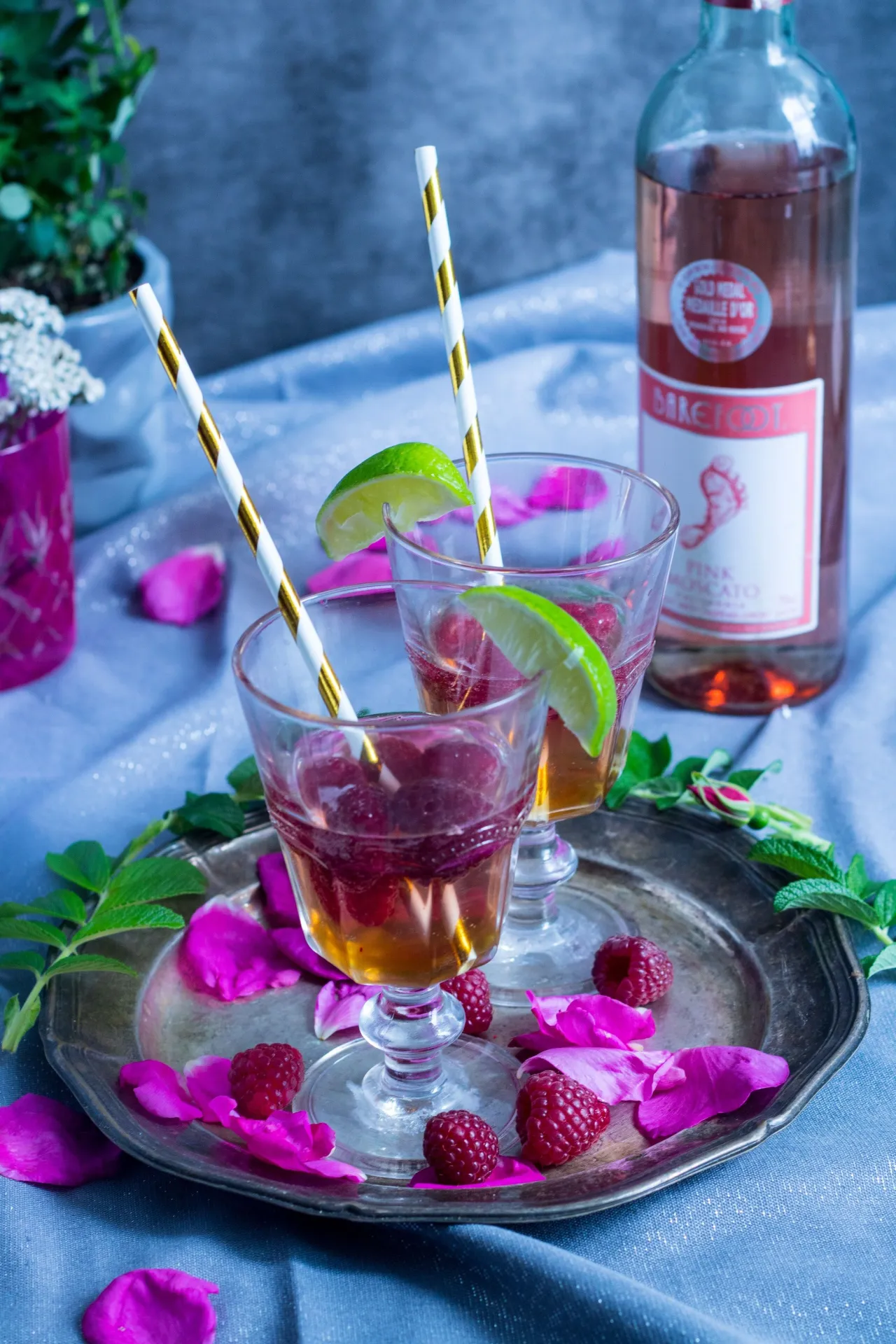 Zdjęcie Najlepsze drinki na bazie wina, które zachwycą Twoich gości