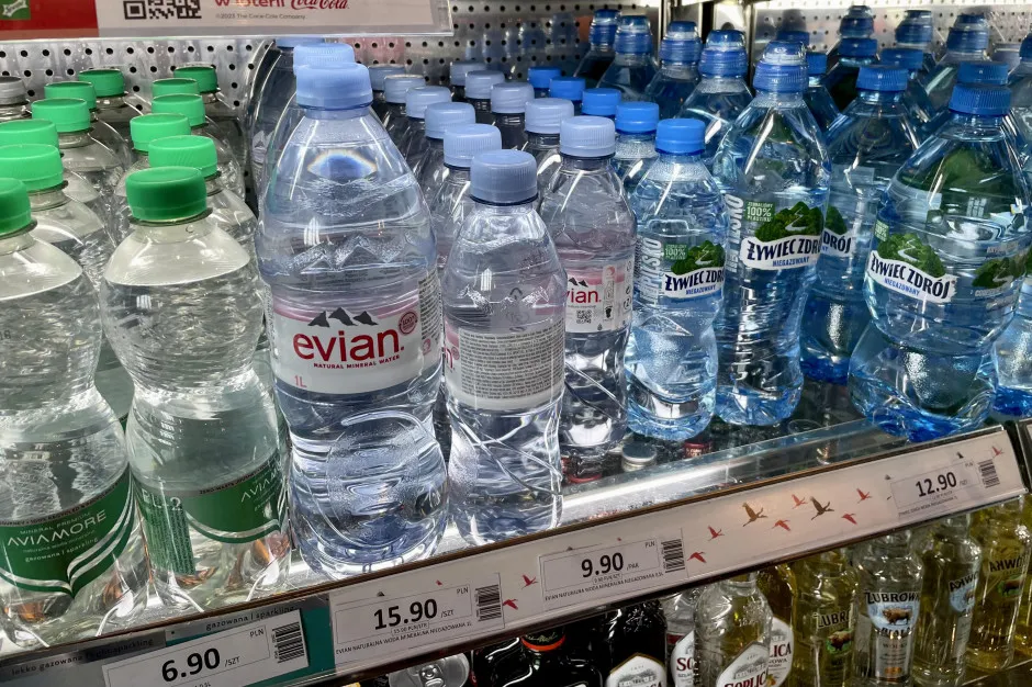 Zdjęcie Ile kosztuje wódka na lotnisku? Zaskakujące ceny i różnice!