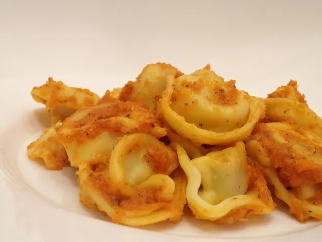 Zdjęcie Jak ugotować tortellini: proste kroki, aby uniknąć błędów w gotowaniu