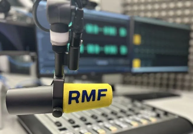 Zdjęcie Ile zarabia prezenter radiowy RMF FM? Zaskakujące fakty o pensjach
