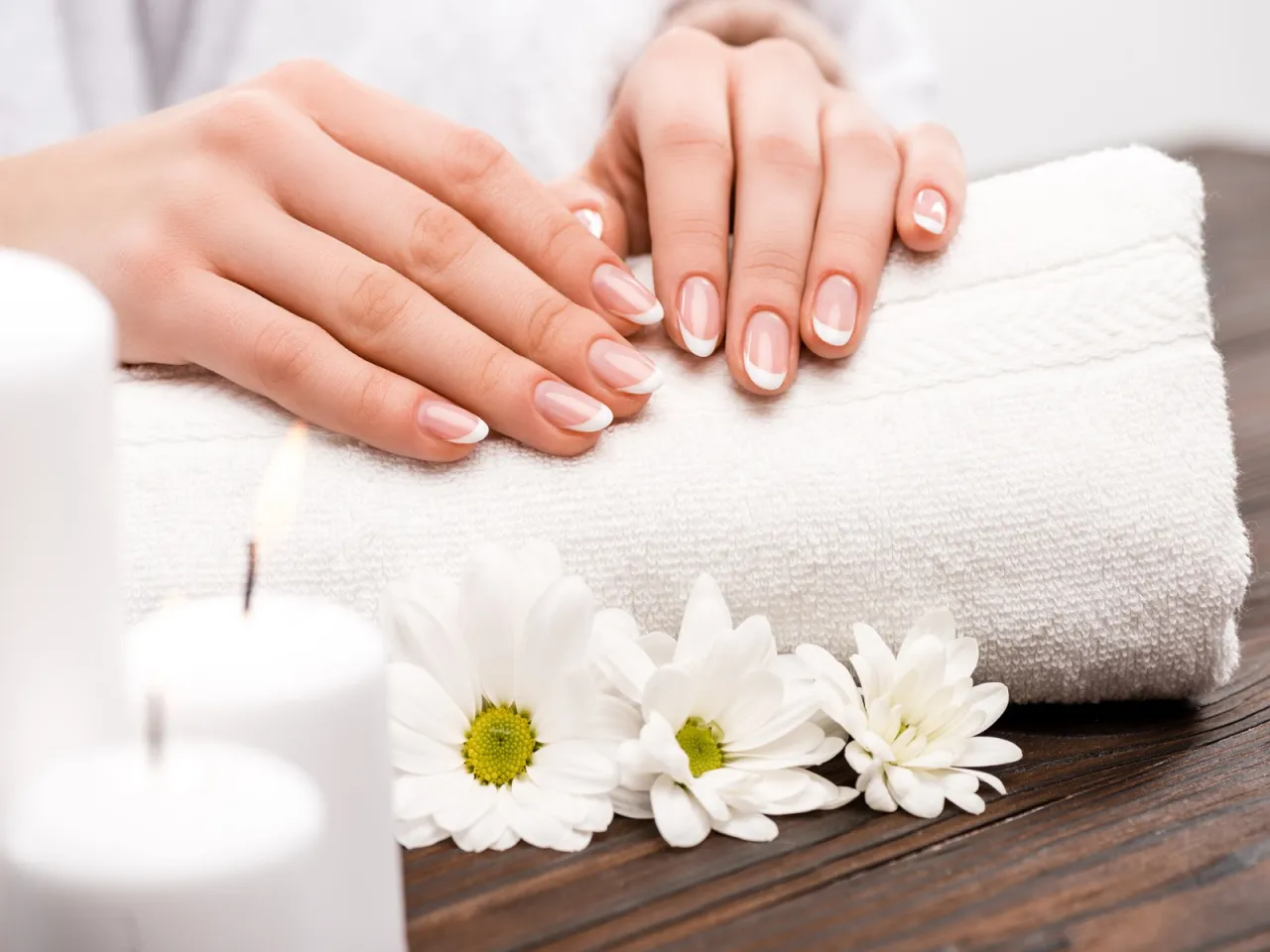 Zdjęcie Manicure mineralny co to jest? Zalety, etapy i pielęgnacja paznokci po zabiegu