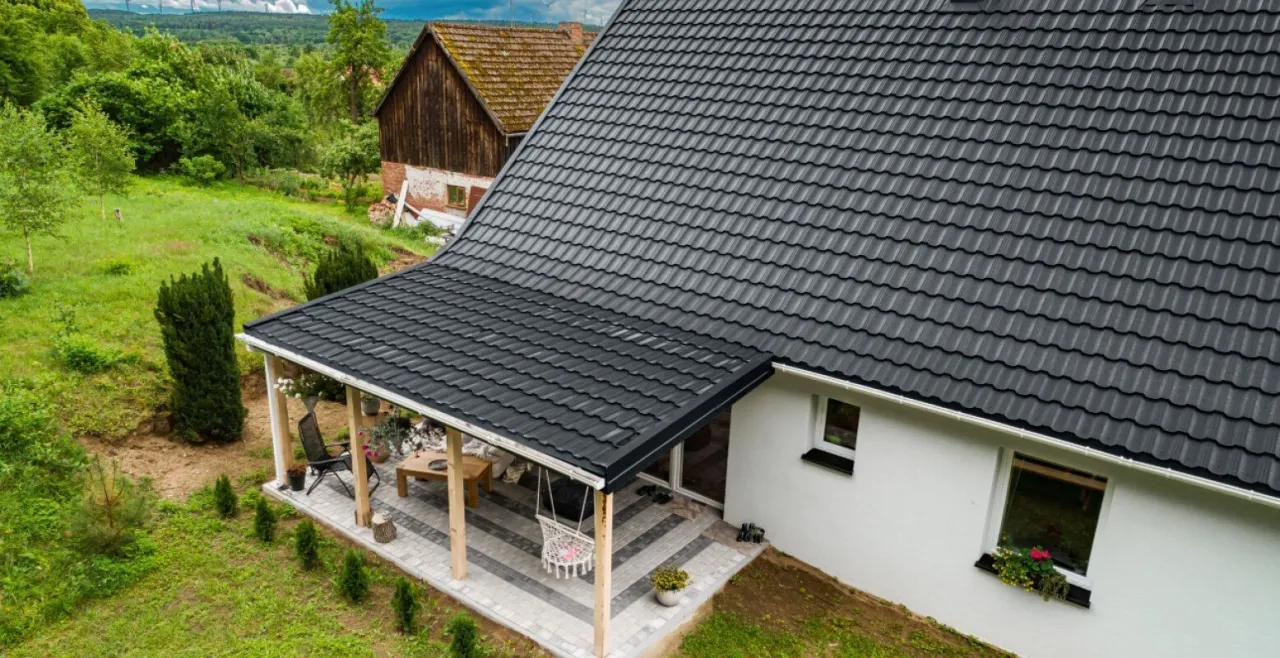 Zdjęcie Wymiana dachu 100m2 koszt – jak uniknąć wysokich wydatków?