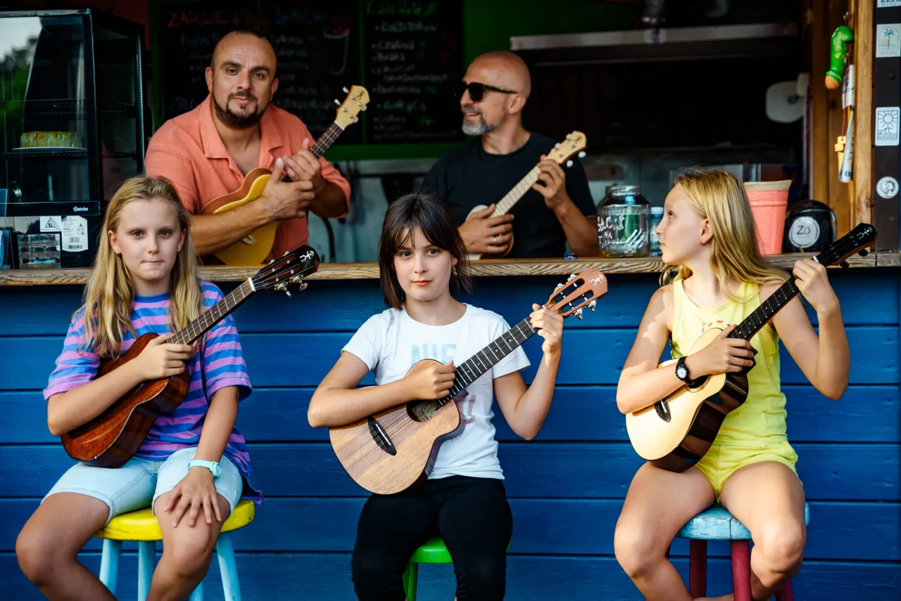 Zdjęcie Ukulele tenorowe czy koncertowe - wszystko co musisz wiedzieć o wyborze