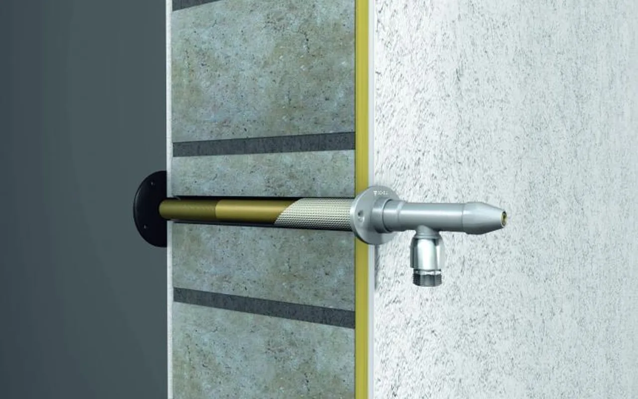 kran ogrodowy na ścianie montaż