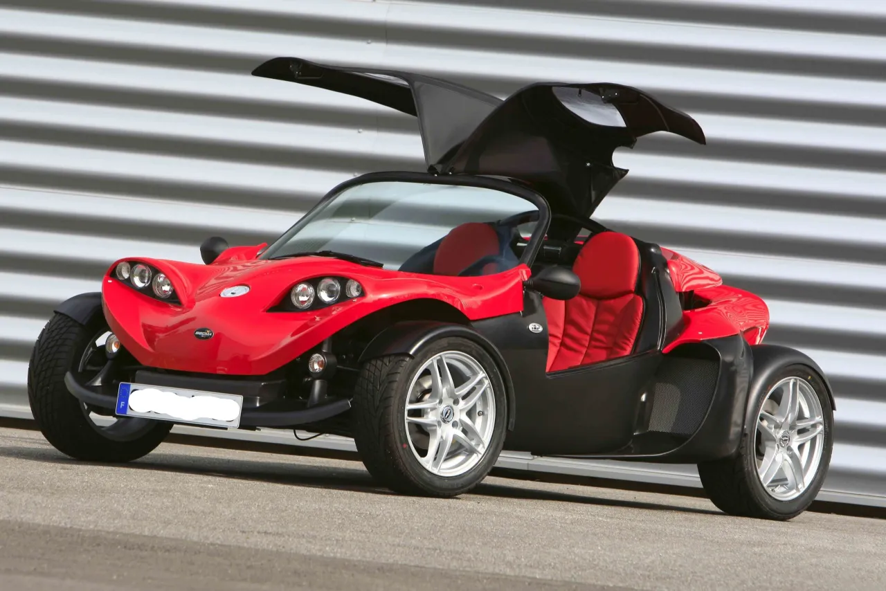 Secma F16 voiture sans permis moteur moto