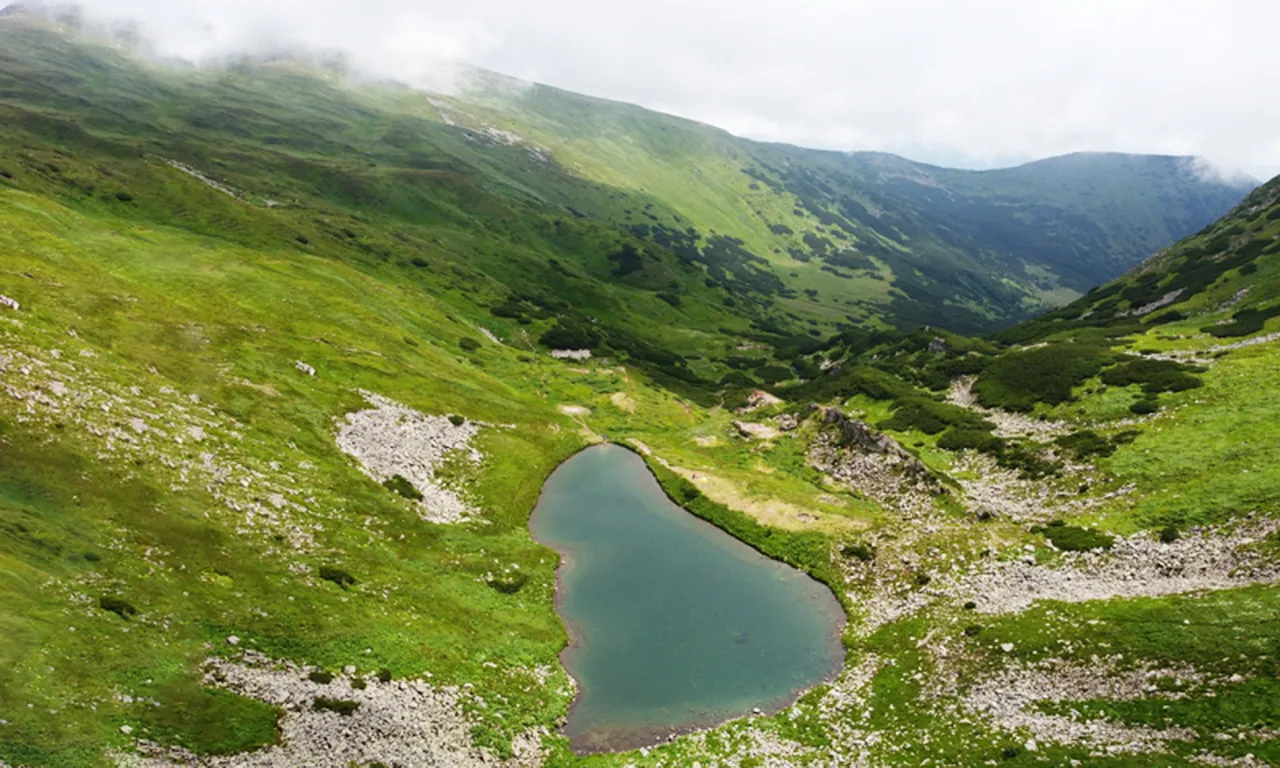 Jezioro Brebeneskuł Czarnohora