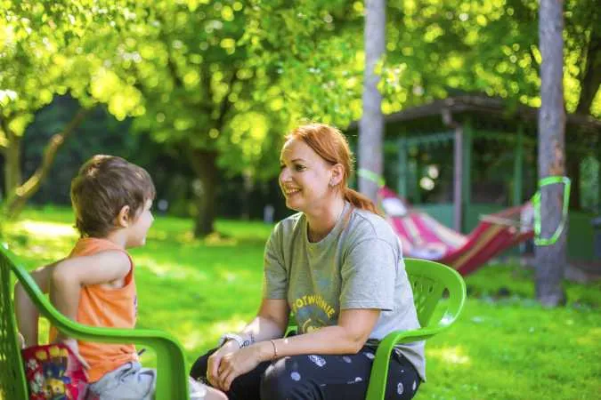 Zdjęcie Jak zostać wolontariuszem w domu dziecka – krok po kroku do pomocy dzieciom
