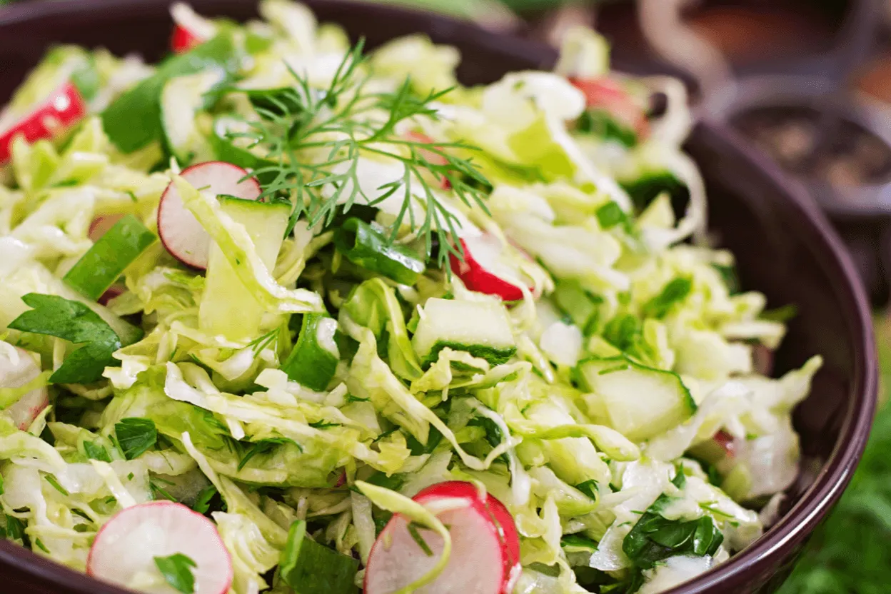 Sałatka z kapusty pekińskiej składniki