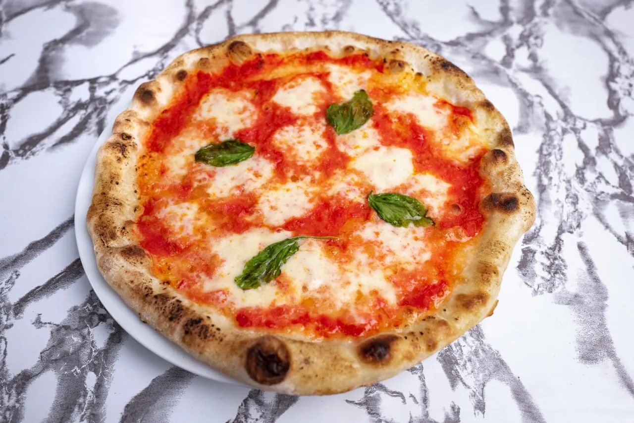 składniki pizza neapolitańska mąka san marzano mozzarella