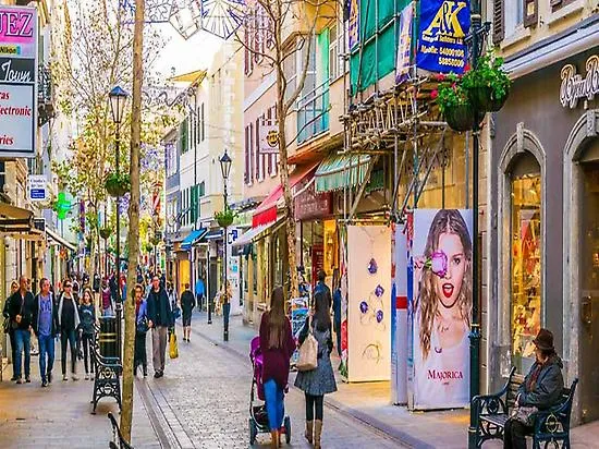 Main Street Gibraltar zakupy wolnocłowe