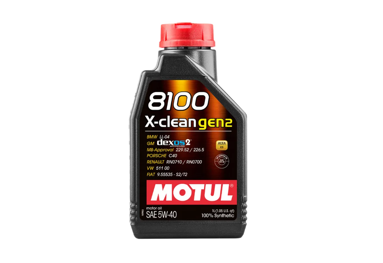 Motul 8100 X-cess gen2 5W-40 vs X-clean C3 5W-40 bottles