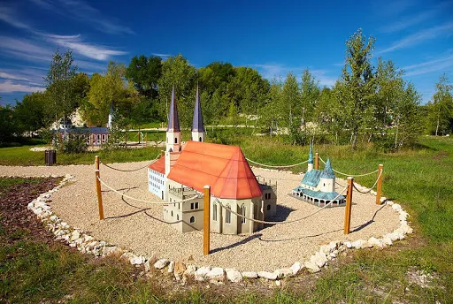Park Miniatur Sakralnych Złota G&oacute;ra