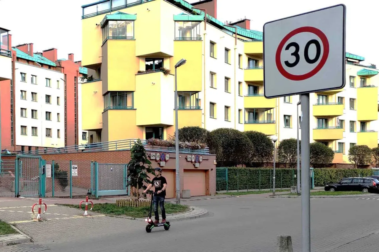 Znaki drogowe hulajnoga elektryczna przepisy