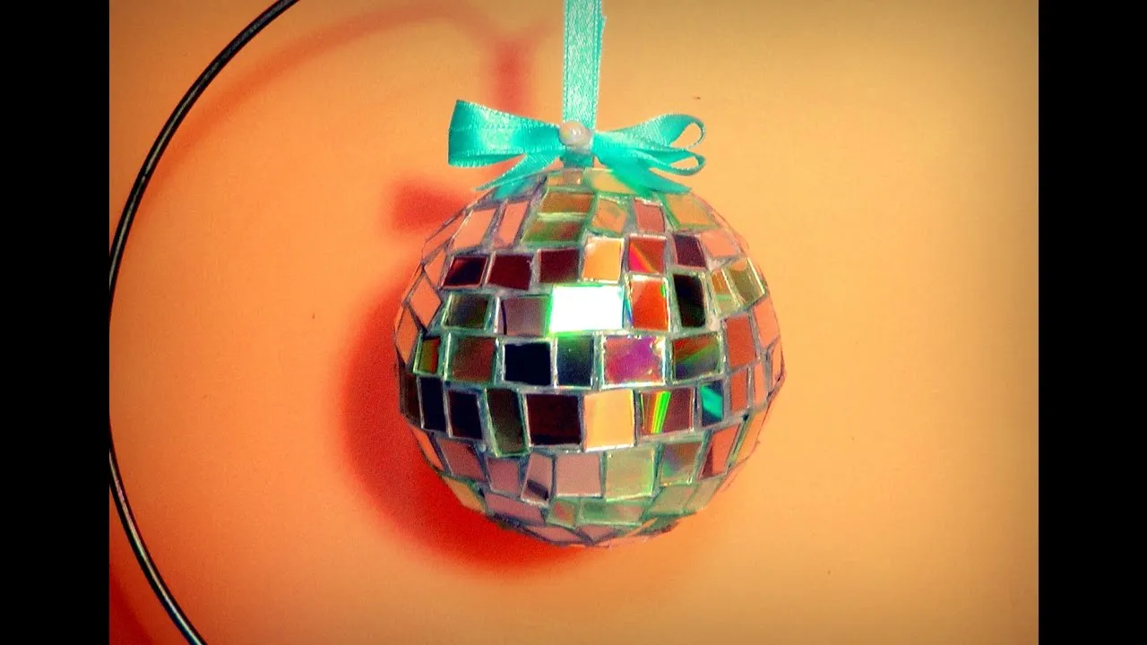 bombka choinkowa z płyty CD efekt dyskoteki