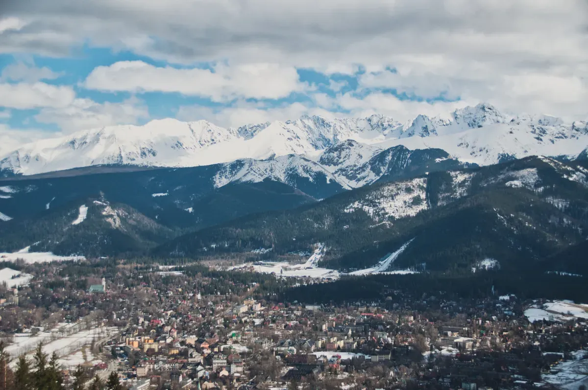 Zakopane r&oacute;żne typy nocleg&oacute;w por&oacute;wnanie