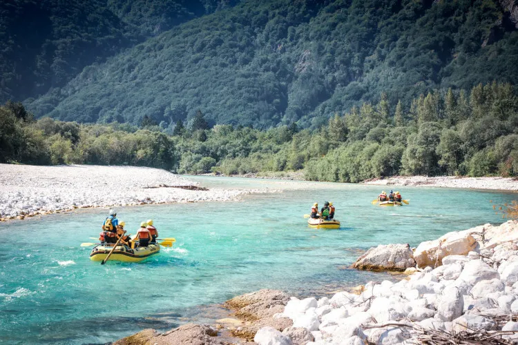 Dolina Soczy szmaragdowa rzeka rafting