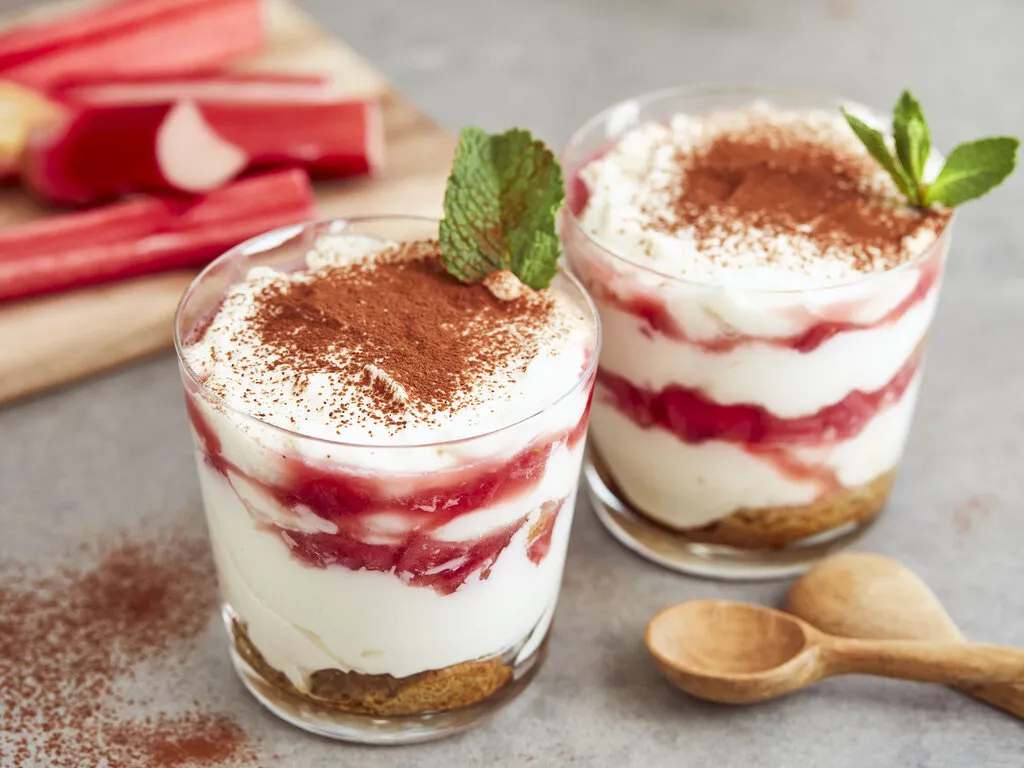 Rhabarber Tiramisu im Glas