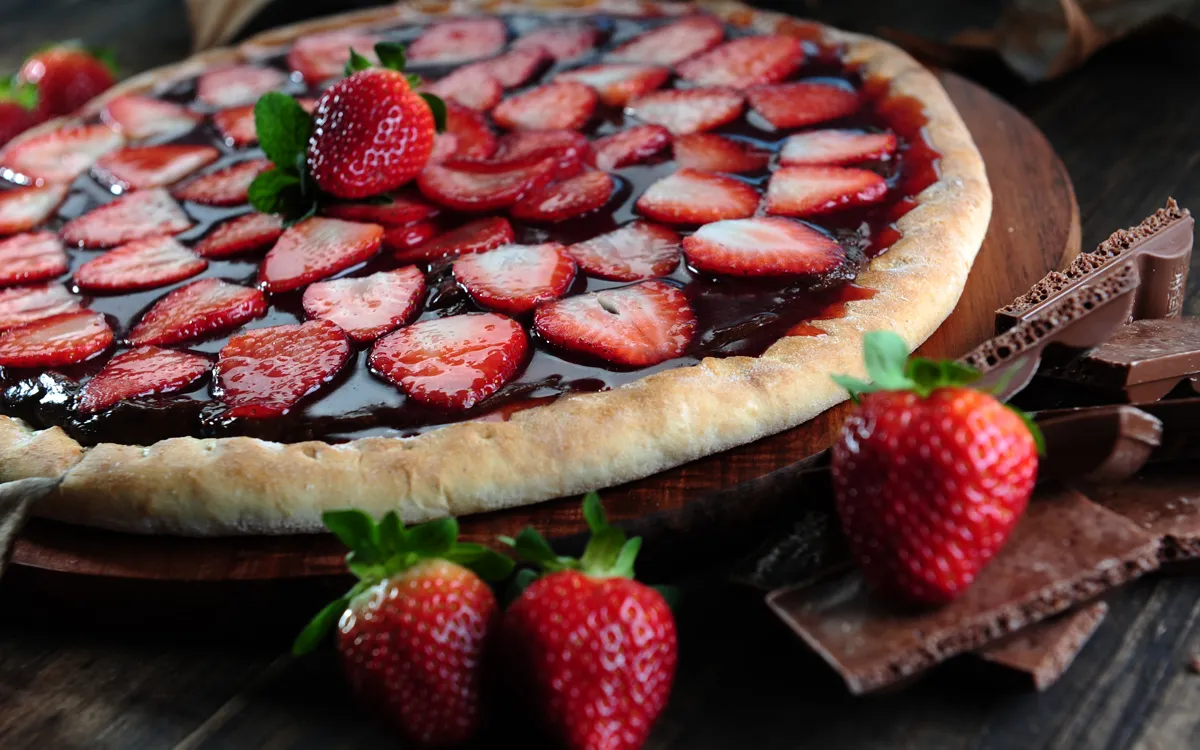 postres con masa de pizza caseros chocolate y frutas