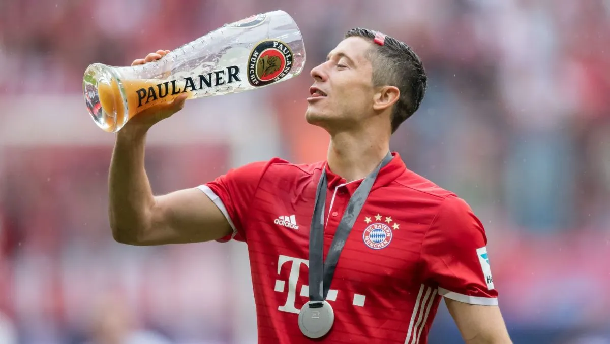 Robert Lewandowski zarobki pieniądze